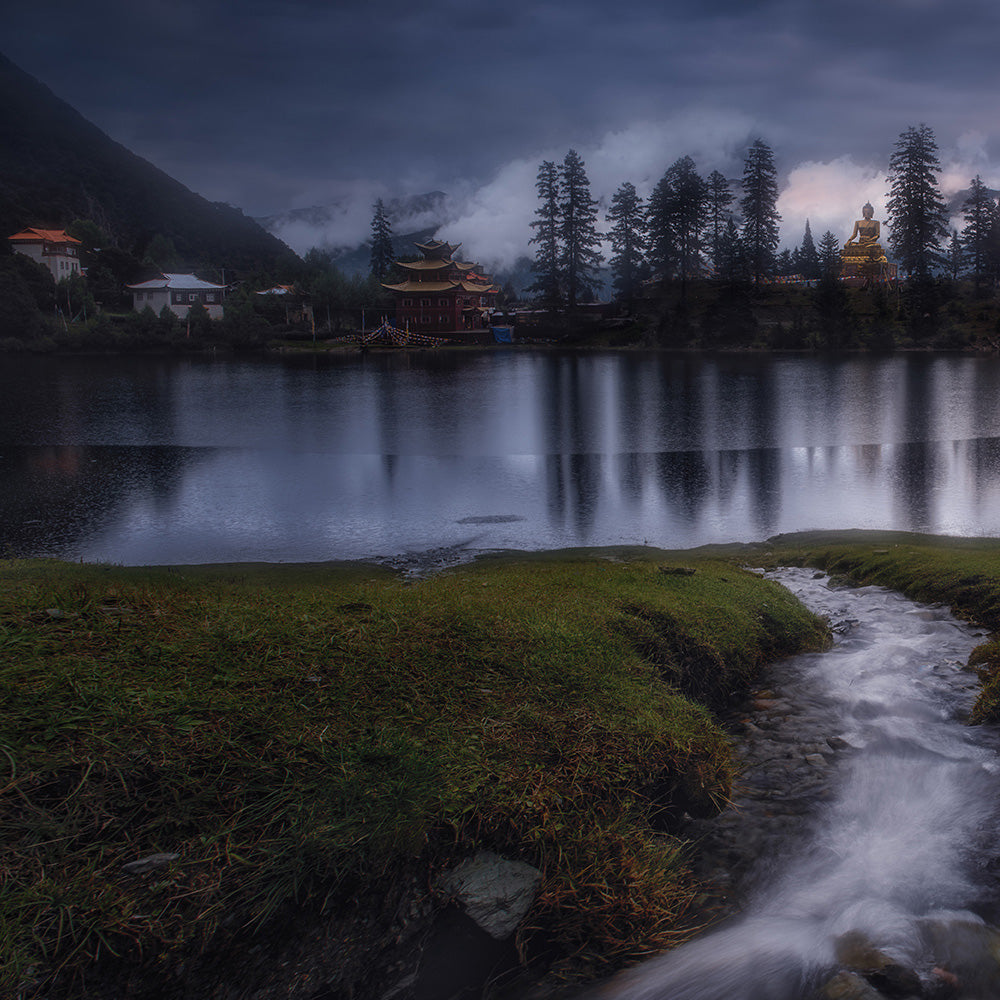 Lakeside Scenery-Wuchao Du